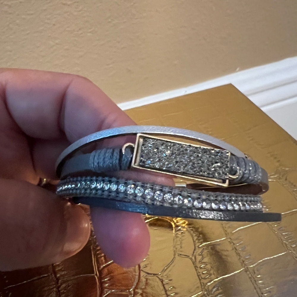 Elegant Silver and Gray Magnetic Clasp Bracelet